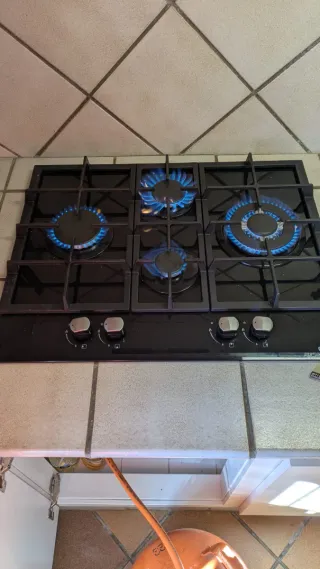 Hornillo de gas 4 fuegos negro