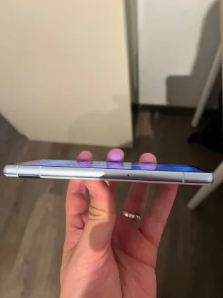 Google Pixel 7a + GrapheneOS