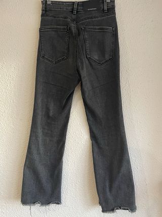 Pantalón campana gris