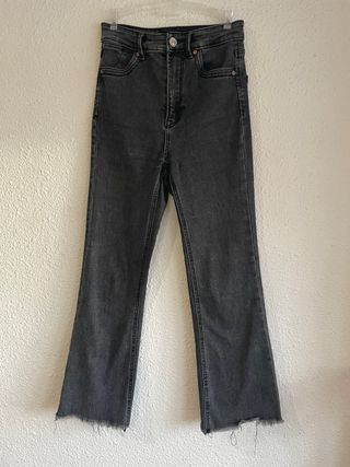 Pantalón campana gris