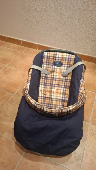 Capazo cuco de bebé Se utiliza como mecedora