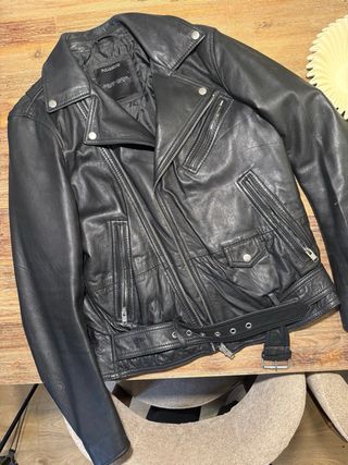 Chaqueta biker de piel Pull&Bear – 100% piel ovina