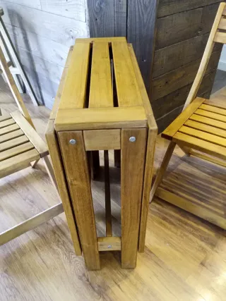 Mesa y 4 Sillas Plegables Madera