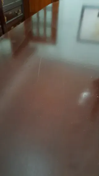 Mesa ovalada extensible y 6 sillas madera