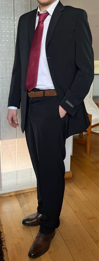 Traje de caballero BUCCINO negro y rojo sin estren