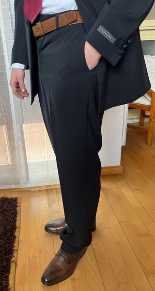 Traje de caballero BUCCINO negro y rojo sin estren