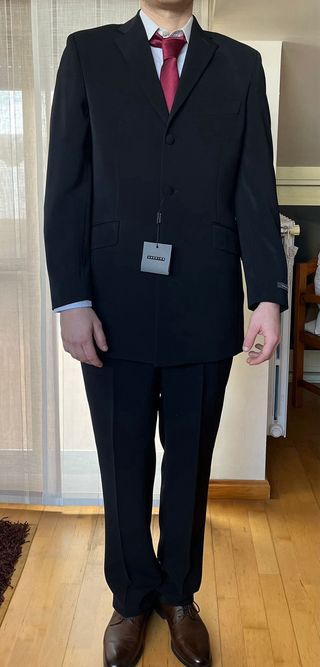 Traje de caballero BUCCINO negro y rojo sin estren