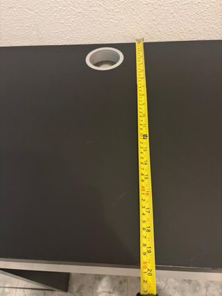 Escritorio MICKE Ikea pasacables, cajones estantes