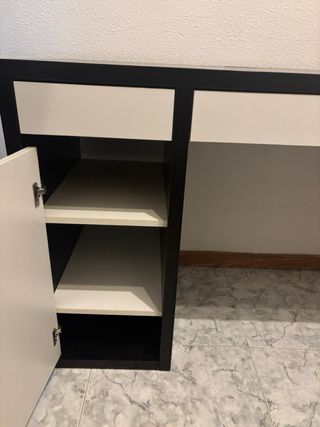 Escritorio MICKE Ikea pasacables, cajones estantes