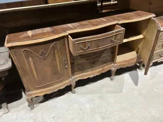 Alacena antigua de madera