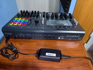 Sintetizador Waldorf Iridium Desktop como nuevo.