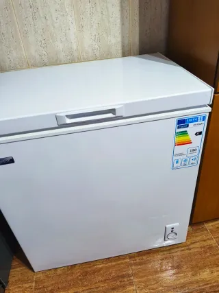 Arcón Congelador FrigeluX CV150A+