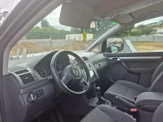 Volkswagen Touran 2011