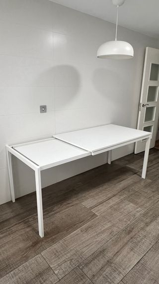 Mesa IKEA VIHALS extensible blanca