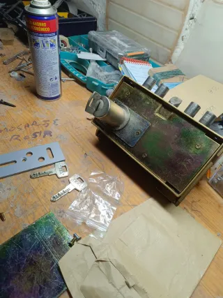 Cerradura de puerta de entrada cerradora completa