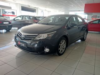 Toyota Avensis 2012