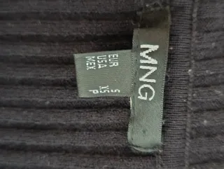 Blusa Mango com capuz e fecho