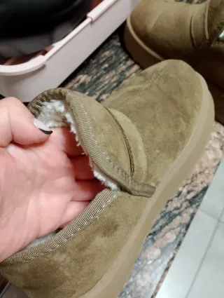 Zapatos forrados pelo invierno cómodos