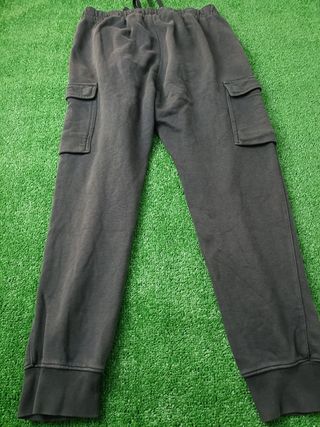 Pantalon Nike Color Gris y Fucsia Talla M.