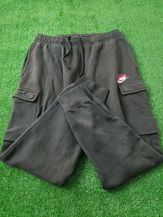 Pantalon Nike Color Gris y Fucsia Talla M.