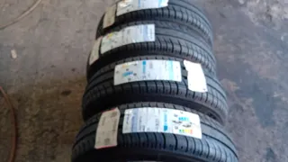 4 Neumáticos Michelin Energy Saver 165/70R14 81T