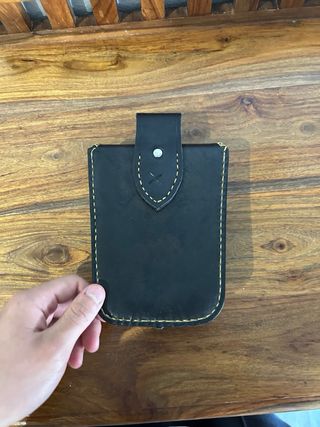 Bolso artesanal cuero negro