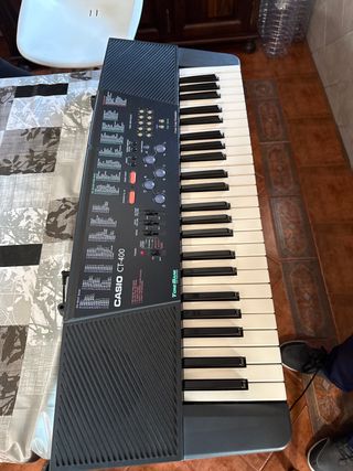 Teclado Casio CT-400