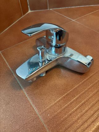 Grifo Monomando Ducha/Bañera Metal