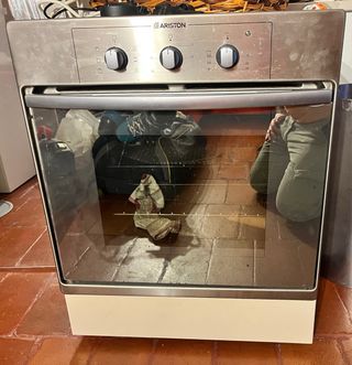 Forno a incasso con mobile e cassetto