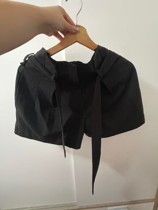 Shorts negros con cinturón