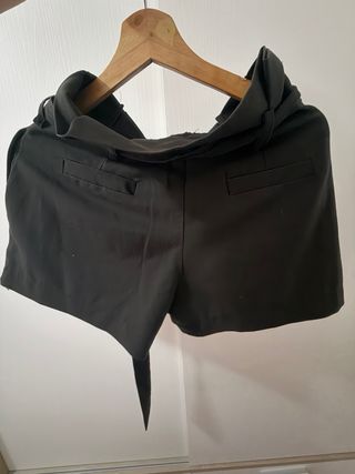 Shorts negros con cinturón