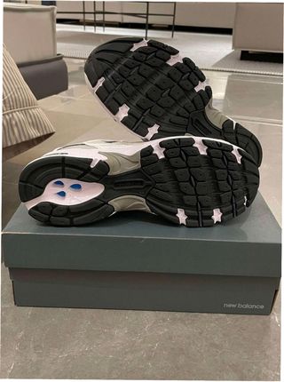 New Balance 530 Talla 37.5 Blanco Plata Marino