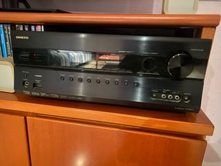 Receptor AV Onkyo 5.1 con Radio