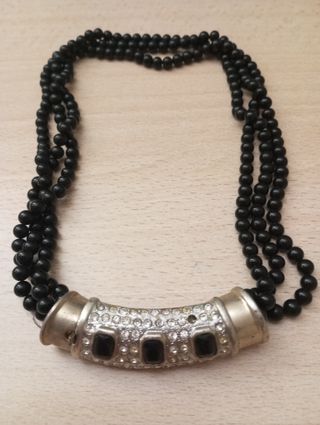 Collana perle nere con pendente strass