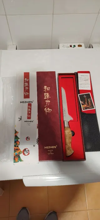 Cuchillo profesional HEZHEN madera y metal