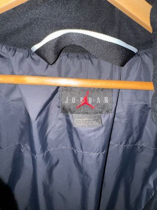 Chaqueta Jordan Negra