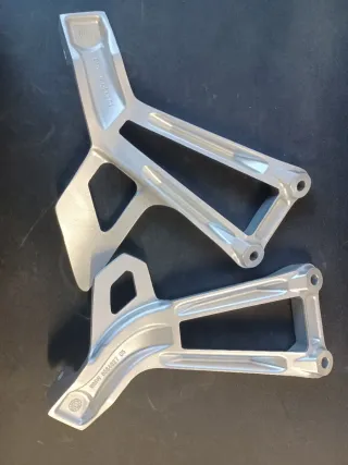 Soporte estribera trasera BMW F 750 / 850 GS