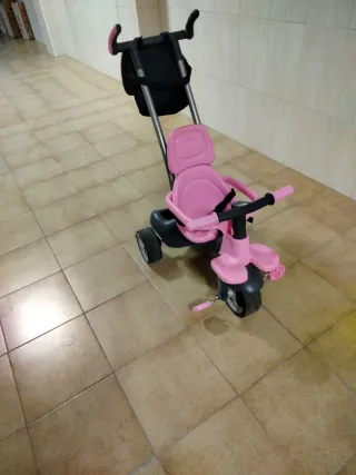 Triciclo para bebé rosa