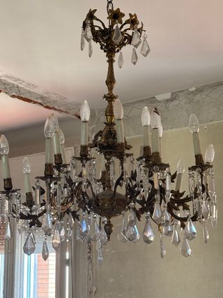 Lámpara de araña de cristal antigua