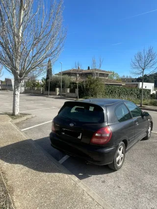 Nissan Almera 2002