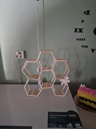 Piñata número 1 abeja Catalina