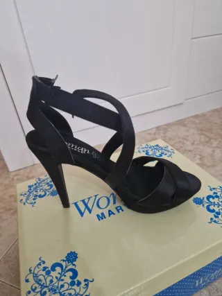 Sandalias Tacón Alto Negro