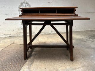 Scrittoio con piano a ribalta