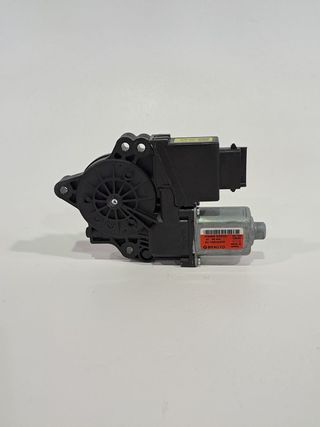 MOTOR ELEVALUNAS TRASERO DERECHO KIA CEED 530084