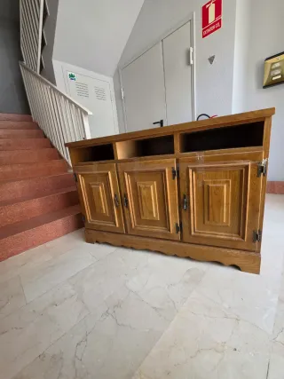 Mueble de madera roble macizo