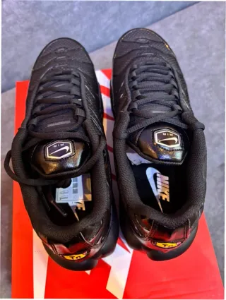 Nike TN Air Max Plus Talla 44 Negra
