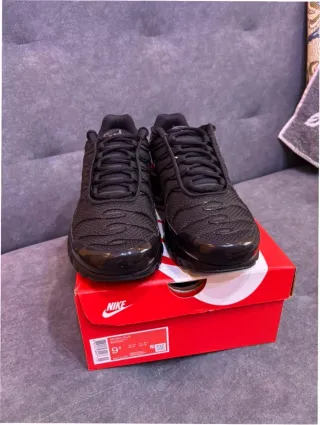 Nike TN Air Max Plus Talla 44 Negra