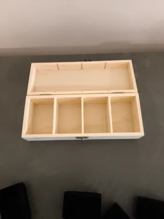 Scatola porta orologi in legno