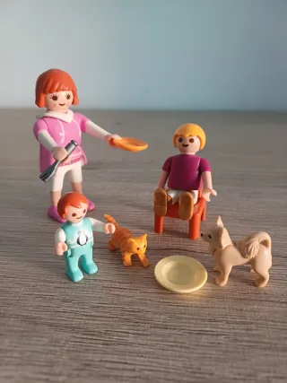 Playmobil conjunto familia y mascotas