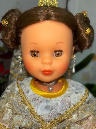 Muñeca Nancy vestida de Fallera traje artesanal